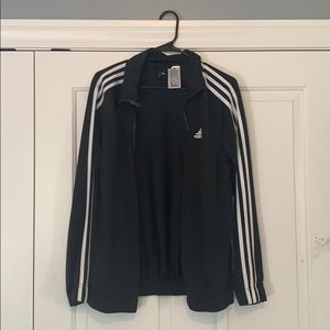 This is a XL adidas jacket in very good condition